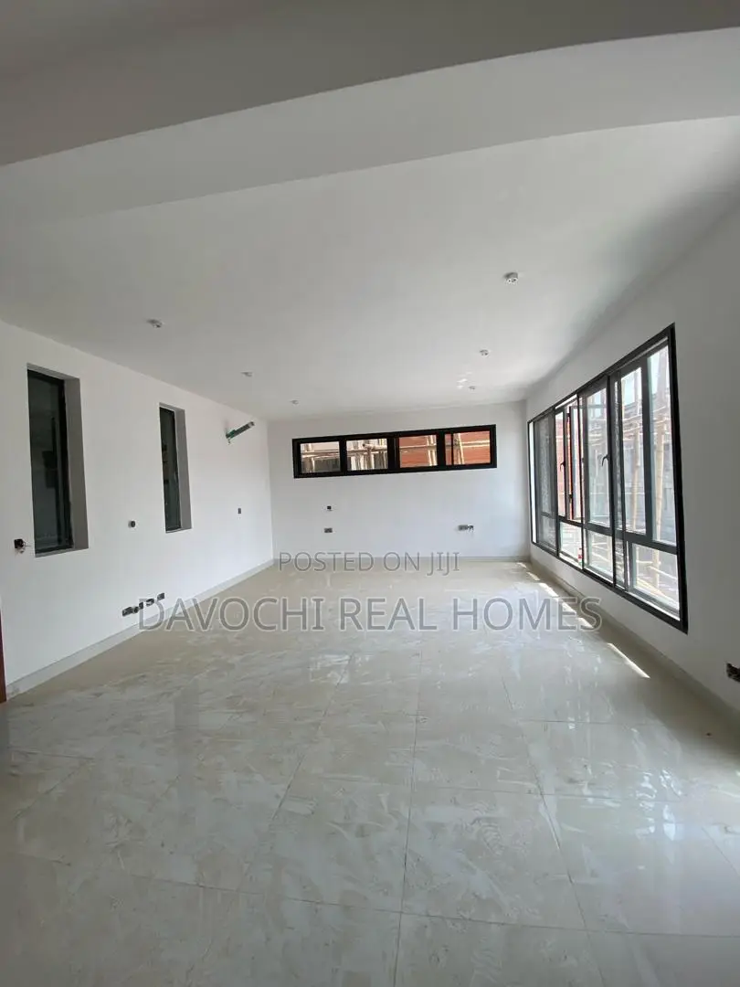 4bdrm Duplex in Lekki Phase One for rent
