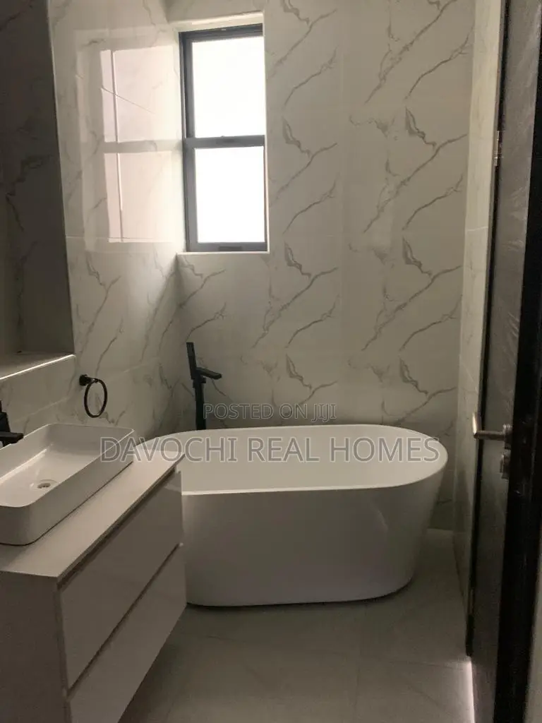 4bdrm Duplex in Lekki Phase One for rent