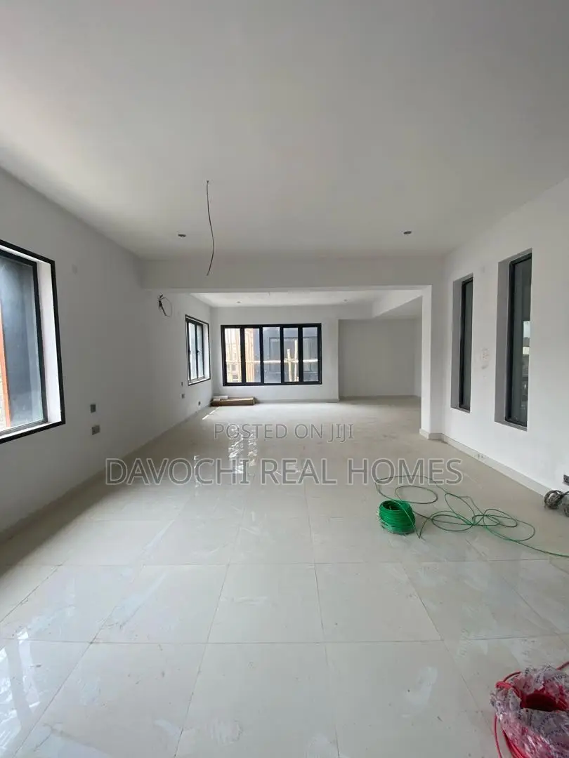 4bdrm Duplex in Lekki Phase One for rent