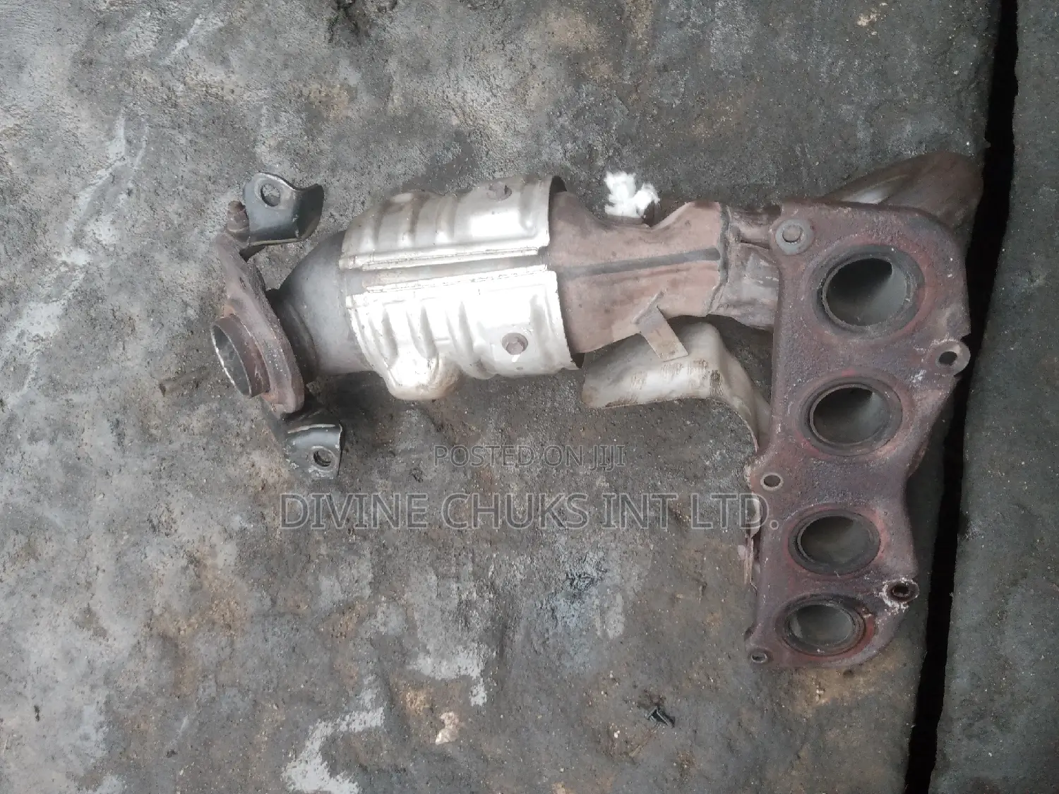 Catalyst for Toyota Rav 4 2003, 2005 and 2008 Manifold