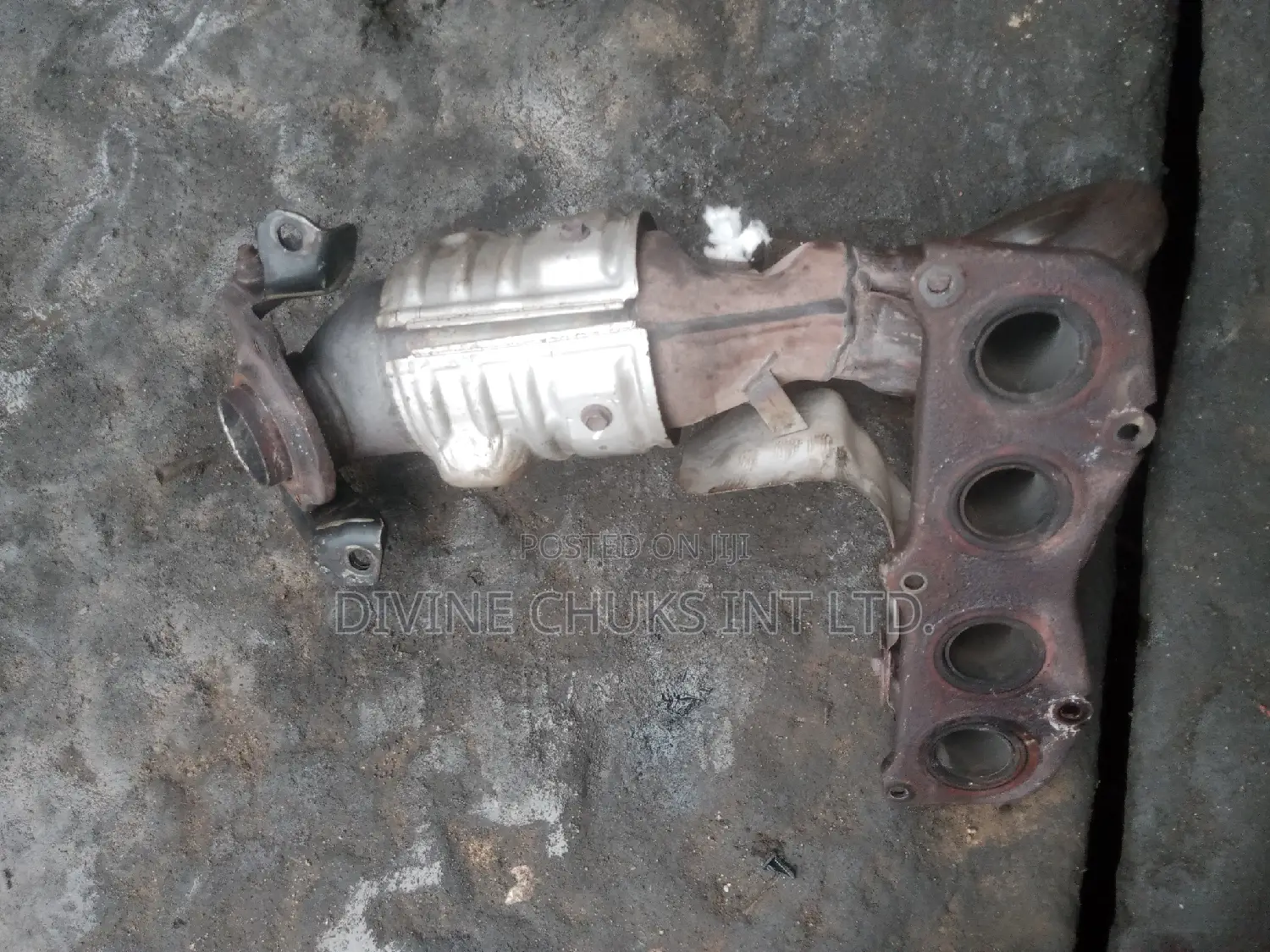 Catalyst for Toyota Rav 4 2003, 2005 and 2008 Manifold