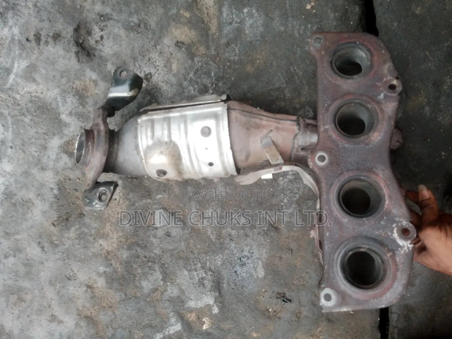 Catalyst for Toyota Rav 4 2003, 2005 and 2008 Manifold