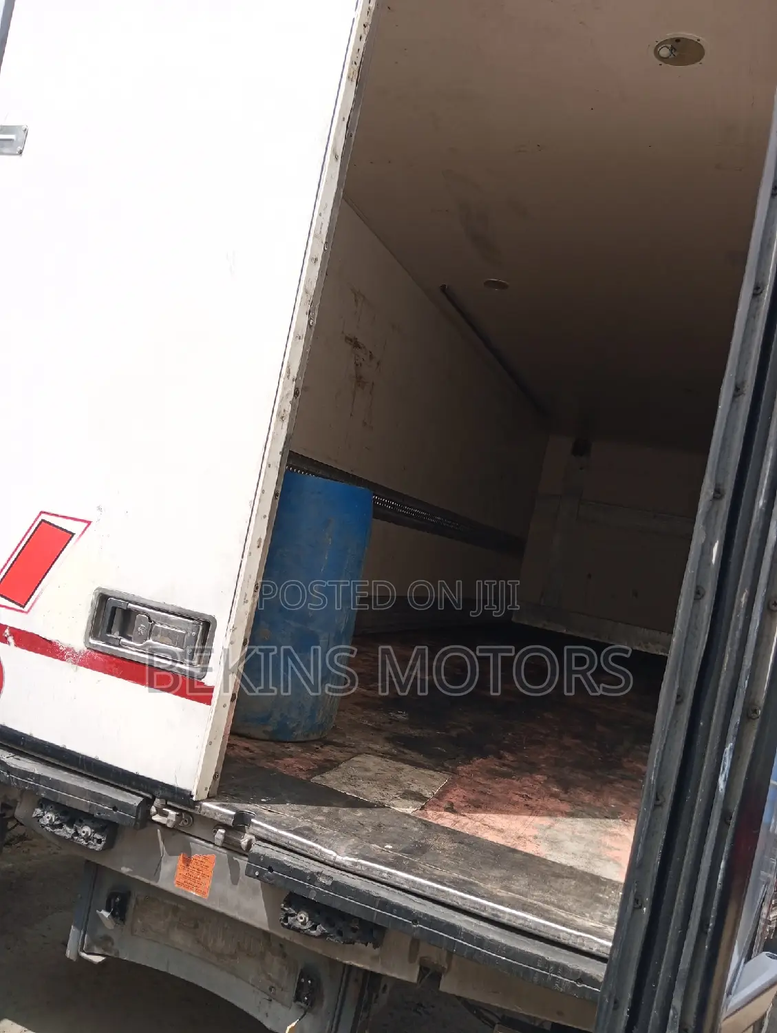 Big Cover DAF 8 Tire