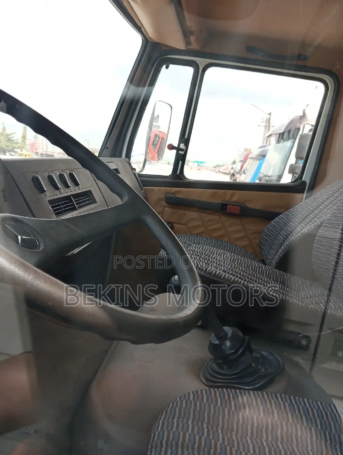 Mercedes-Benz _ Cover Body Truck