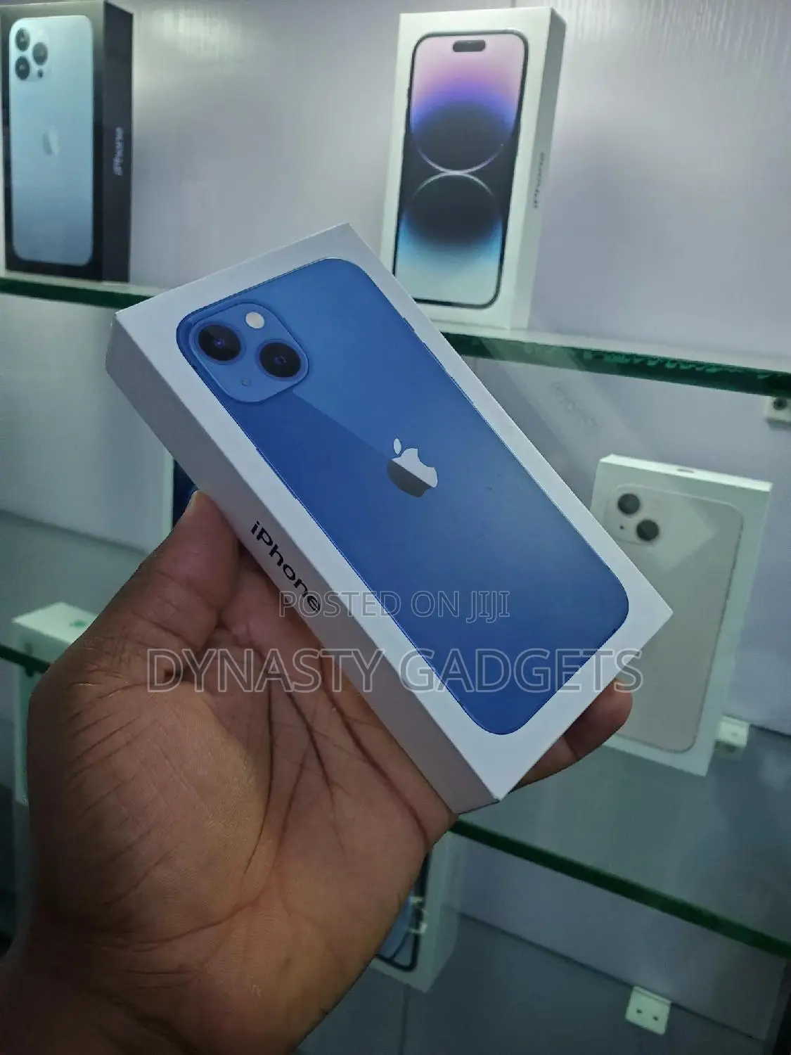 New Apple iPhone 13 256 GB Blue