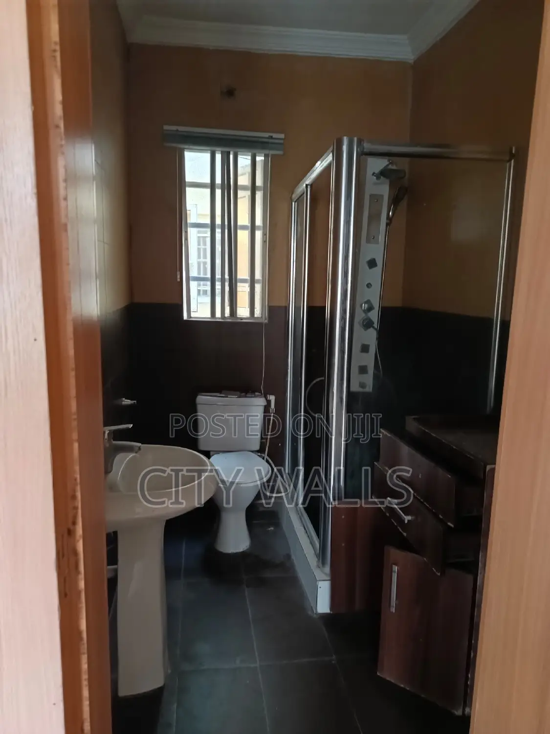 4bdrm Maisonette in Cooplag, Chevron for sale