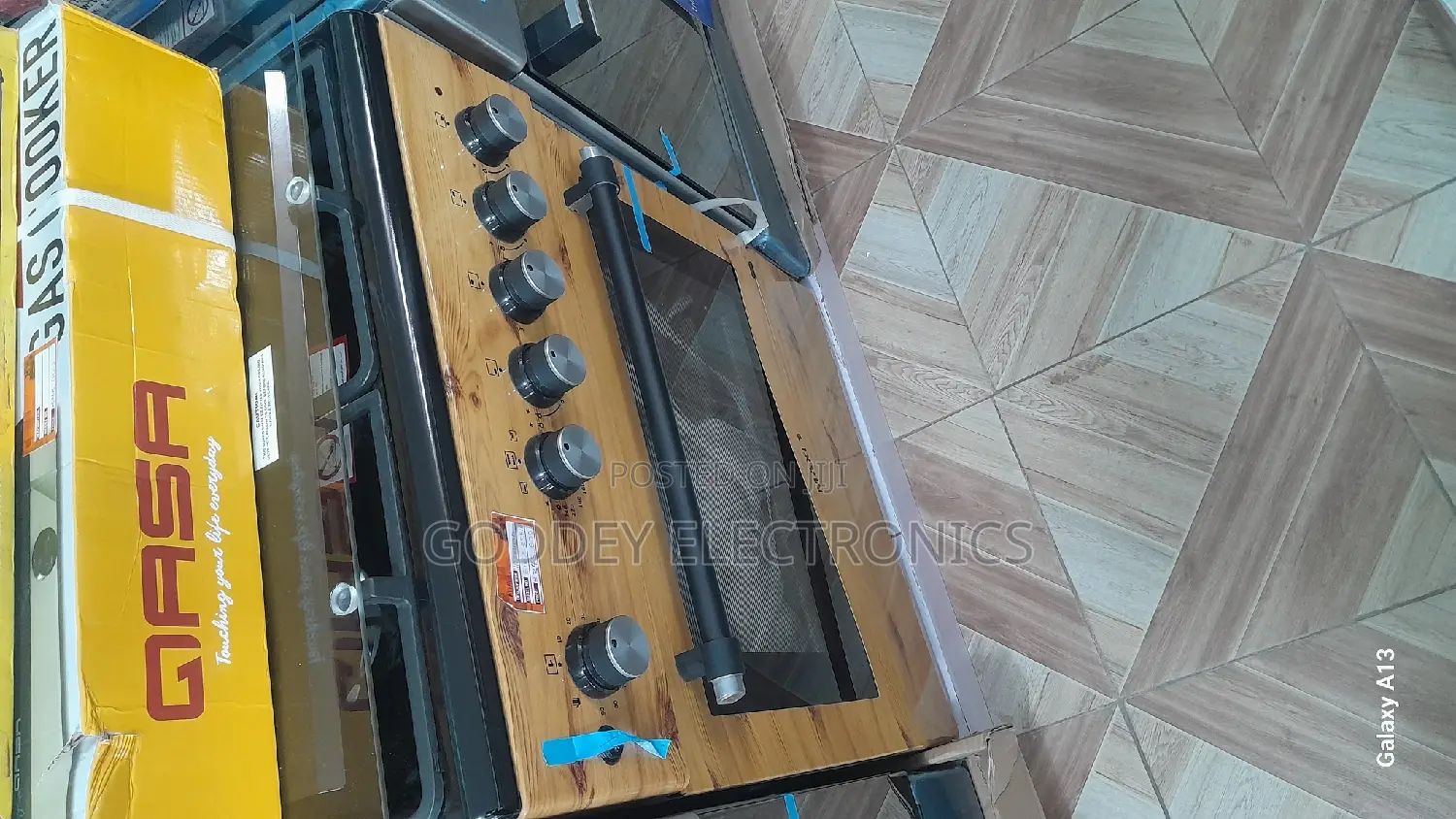 Maxi Standing Gas Cooker 3 Gas 1 Electric Burners