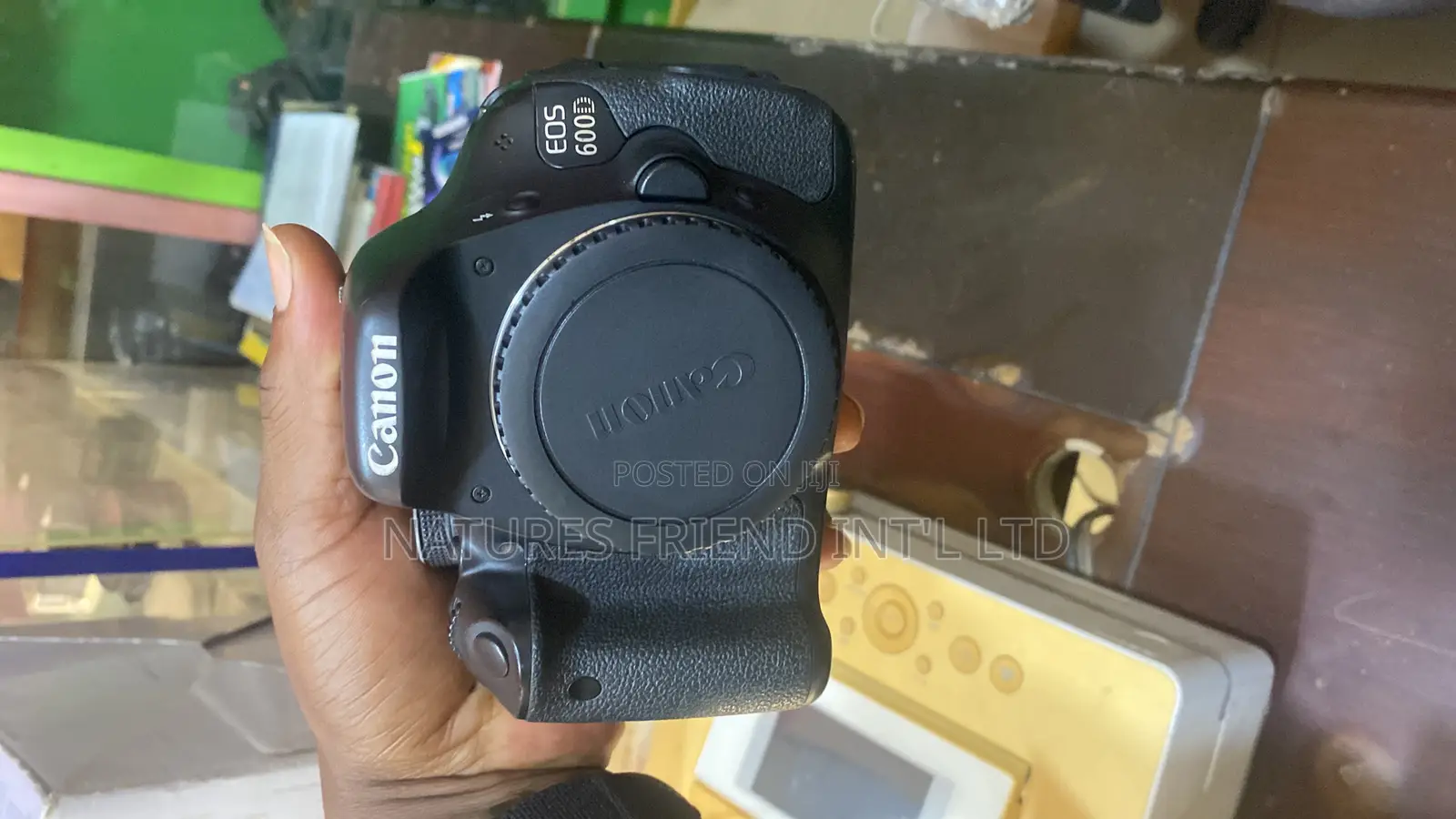 Canon EOS 600D With Lens 18-55mm
