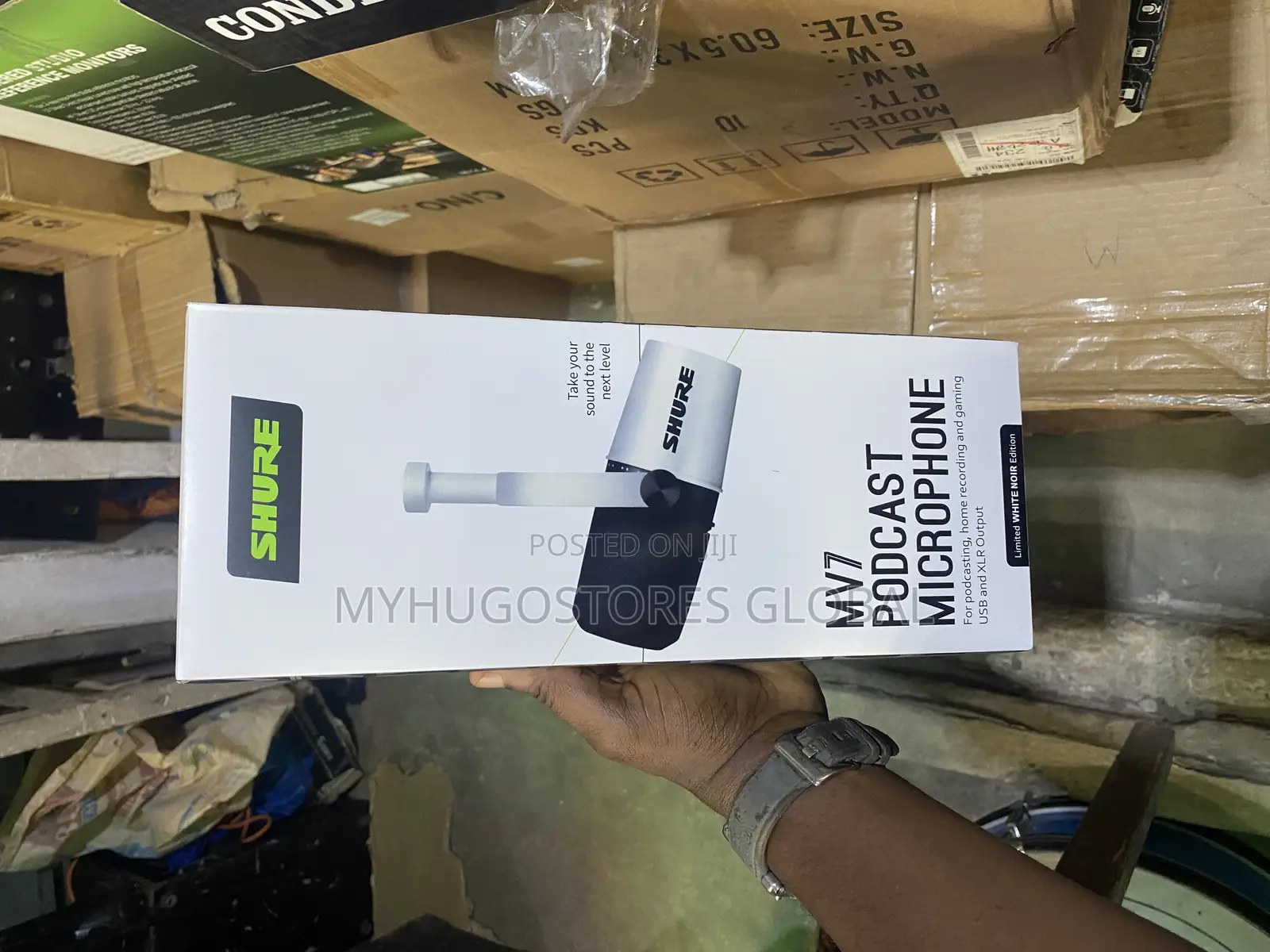 Shure MV7 Podcast Microphone (Silver)