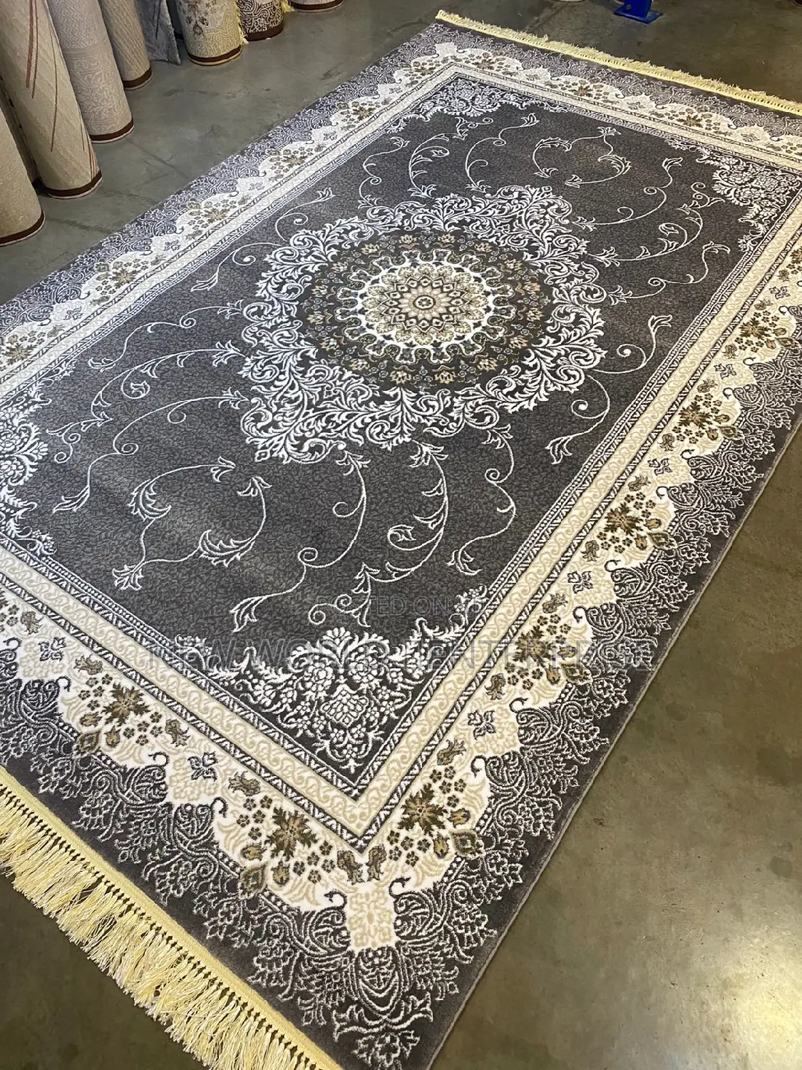 Thick VIP Royal Silk Persian Centre Rug