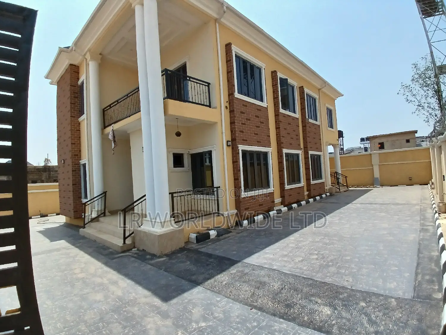 5bdrm Duplex in Lugbe District for sale