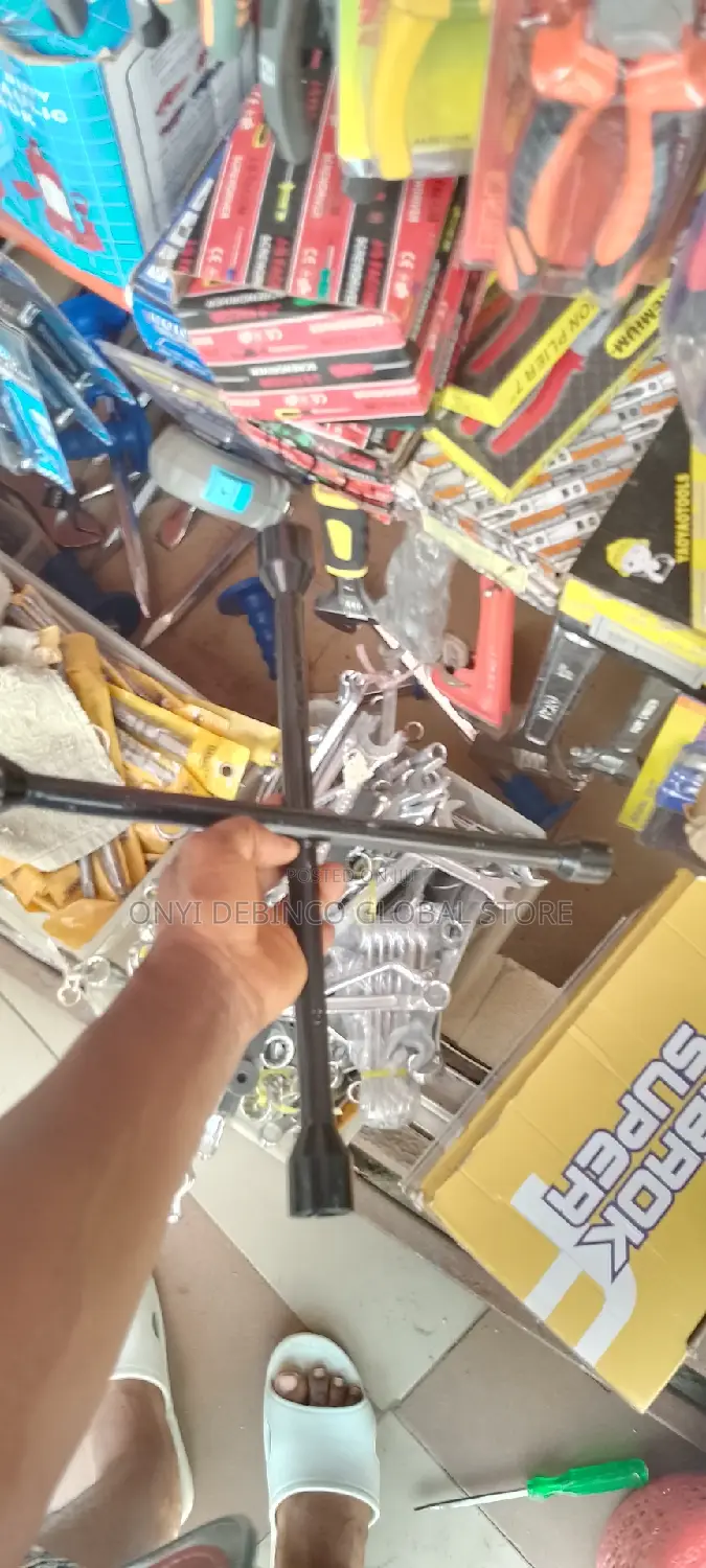 Four Ways Wheel Spanner