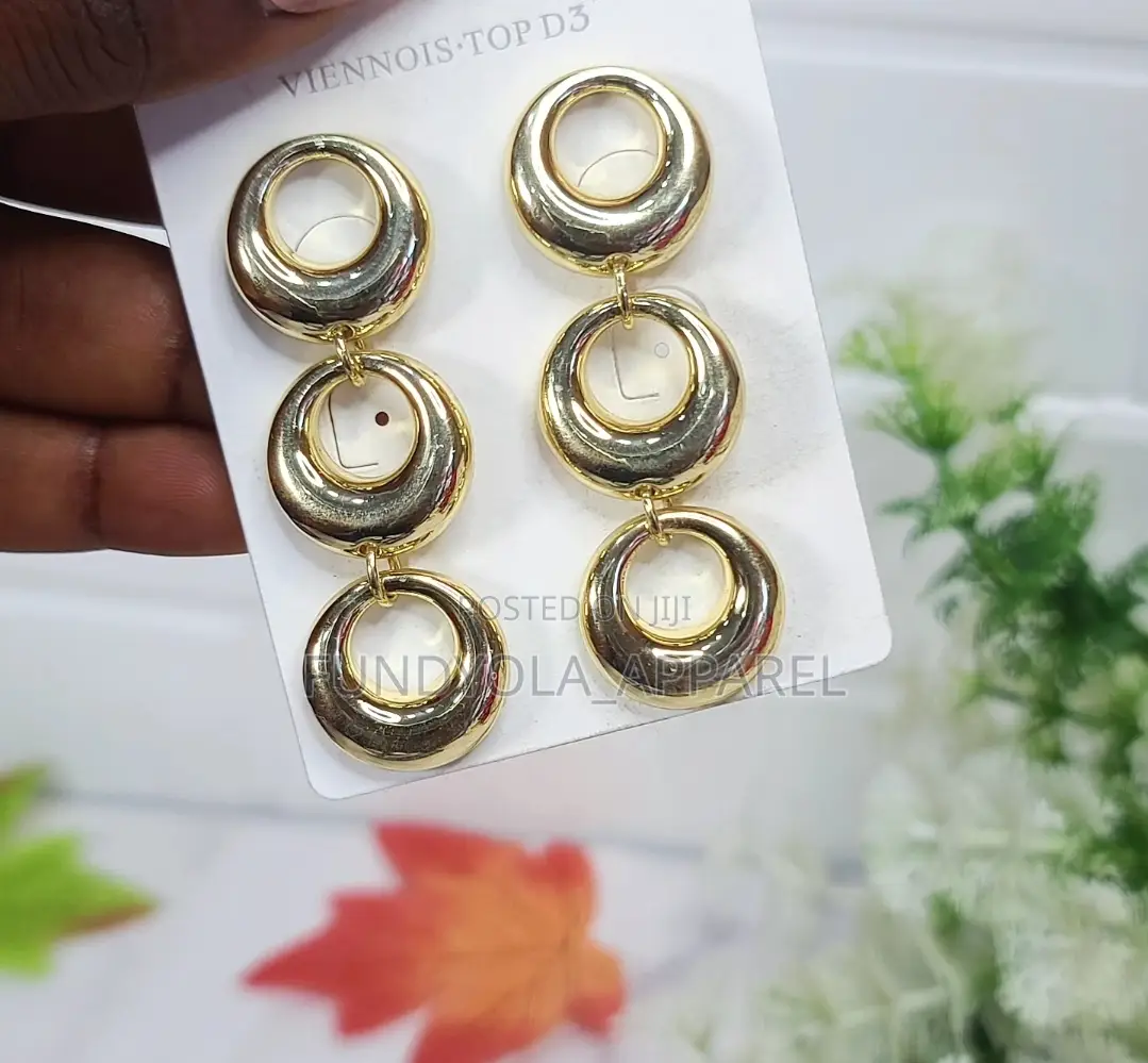Viennios Gold Drop Earring