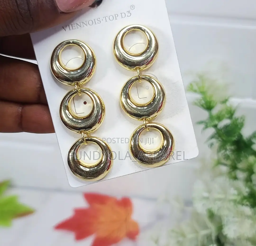 Viennios Gold Drop Earring