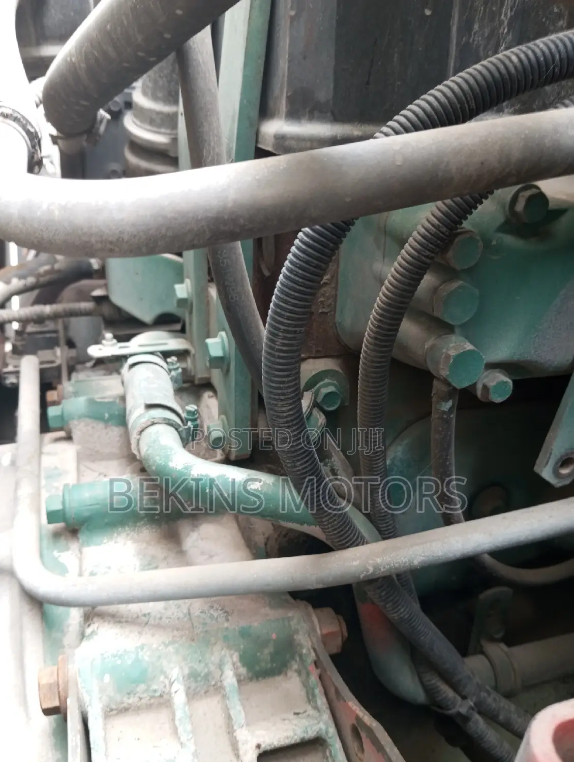 Foreign Used Volvo, 8bolts. 6tire.