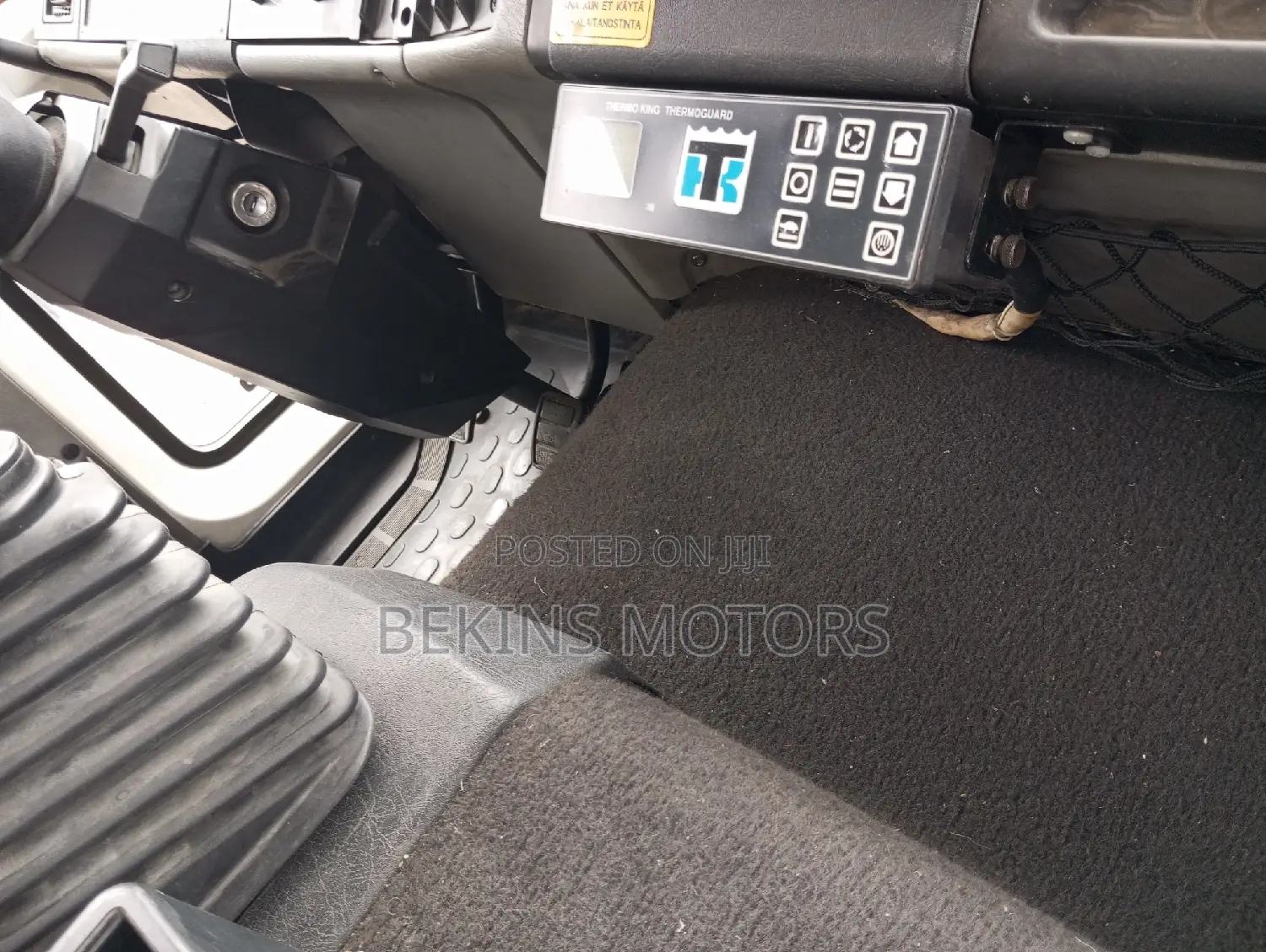 Foreign Used Volvo, 8bolts. 6tire.