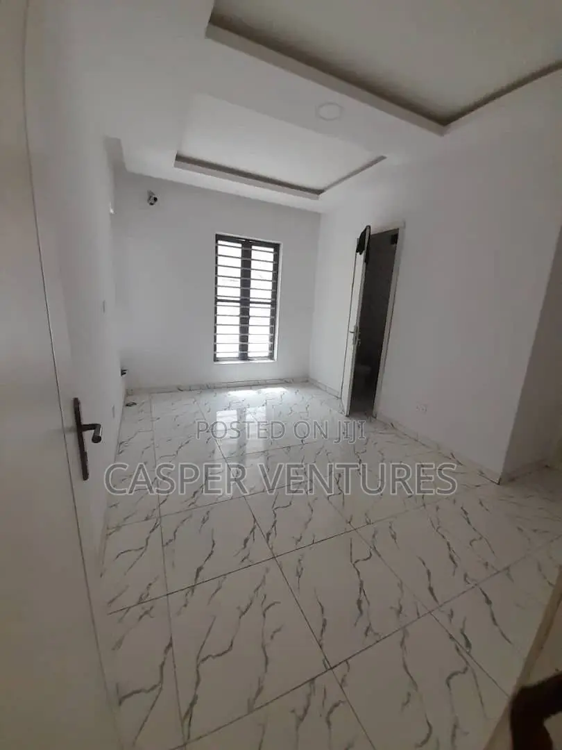 2bdrm Apartment in Royal Pine, Lekki Phase 2 for rent
