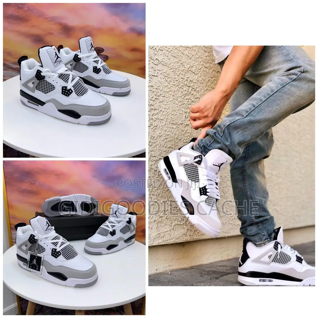 Jordan 4 Retro Sneakers