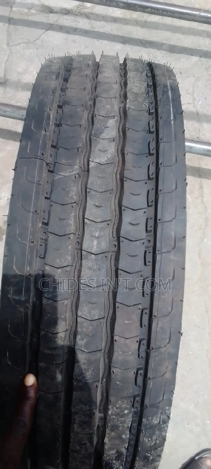 215/75/17,5 Mechelin Tyre