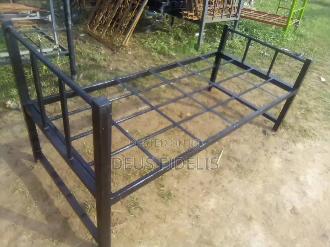 Detachable Mild Steel Bunk Beds for Hostel, Size: 6*3 Feet