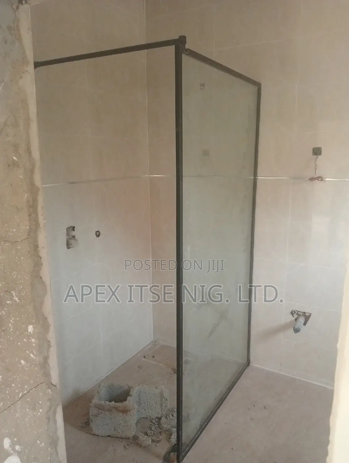 Walk in Shower Glass for Bathroom