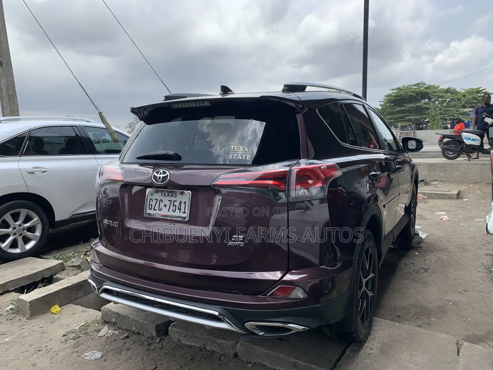 Toyota RAV4 SE AWD (2.5L 4cyl 6A) 2016