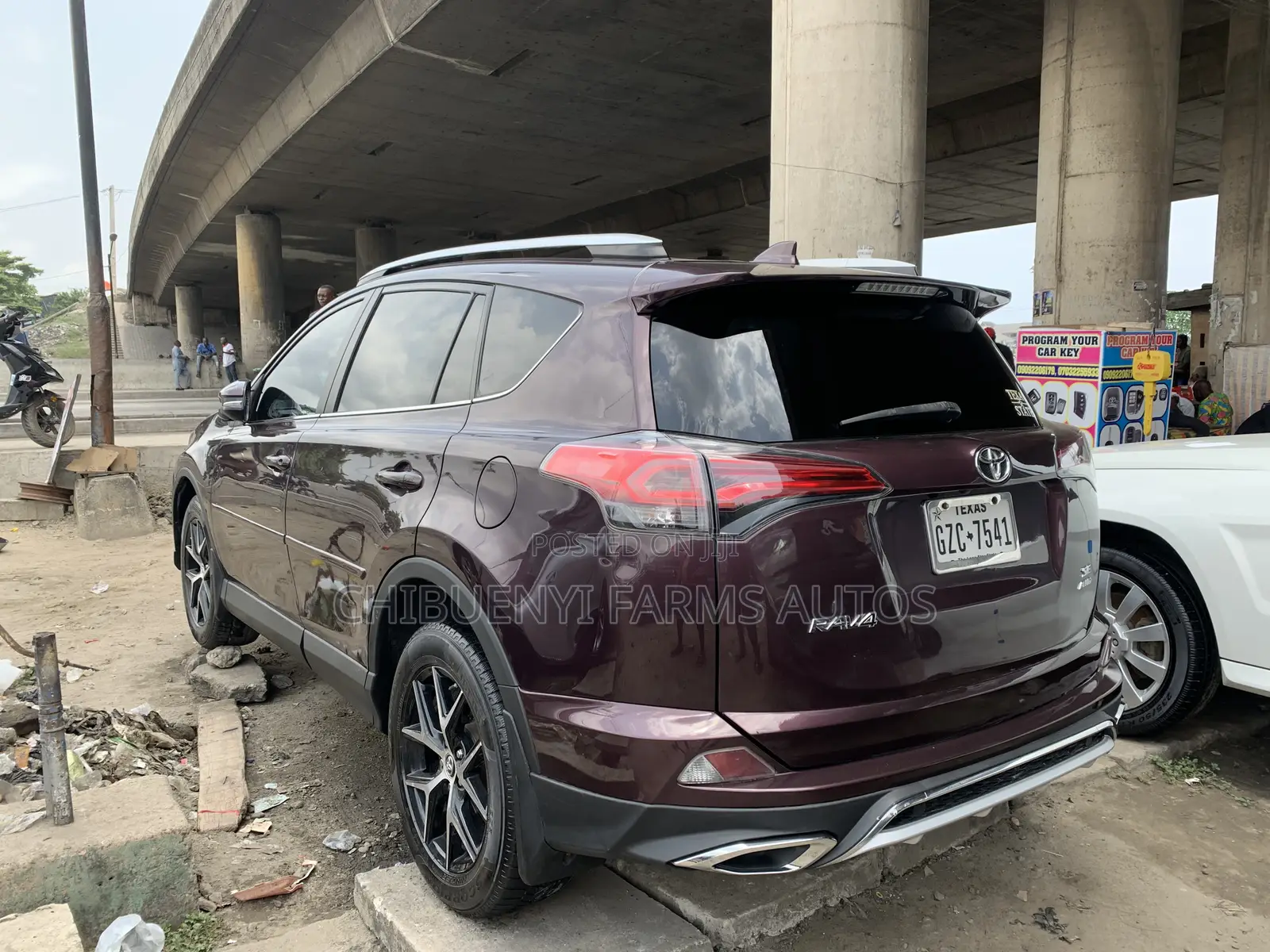 Toyota RAV4 SE AWD (2.5L 4cyl 6A) 2016