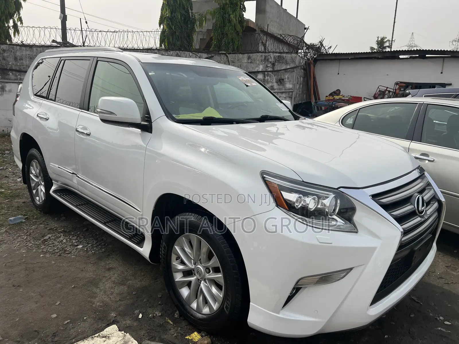 Lexus GX 460 Luxury 2015 White