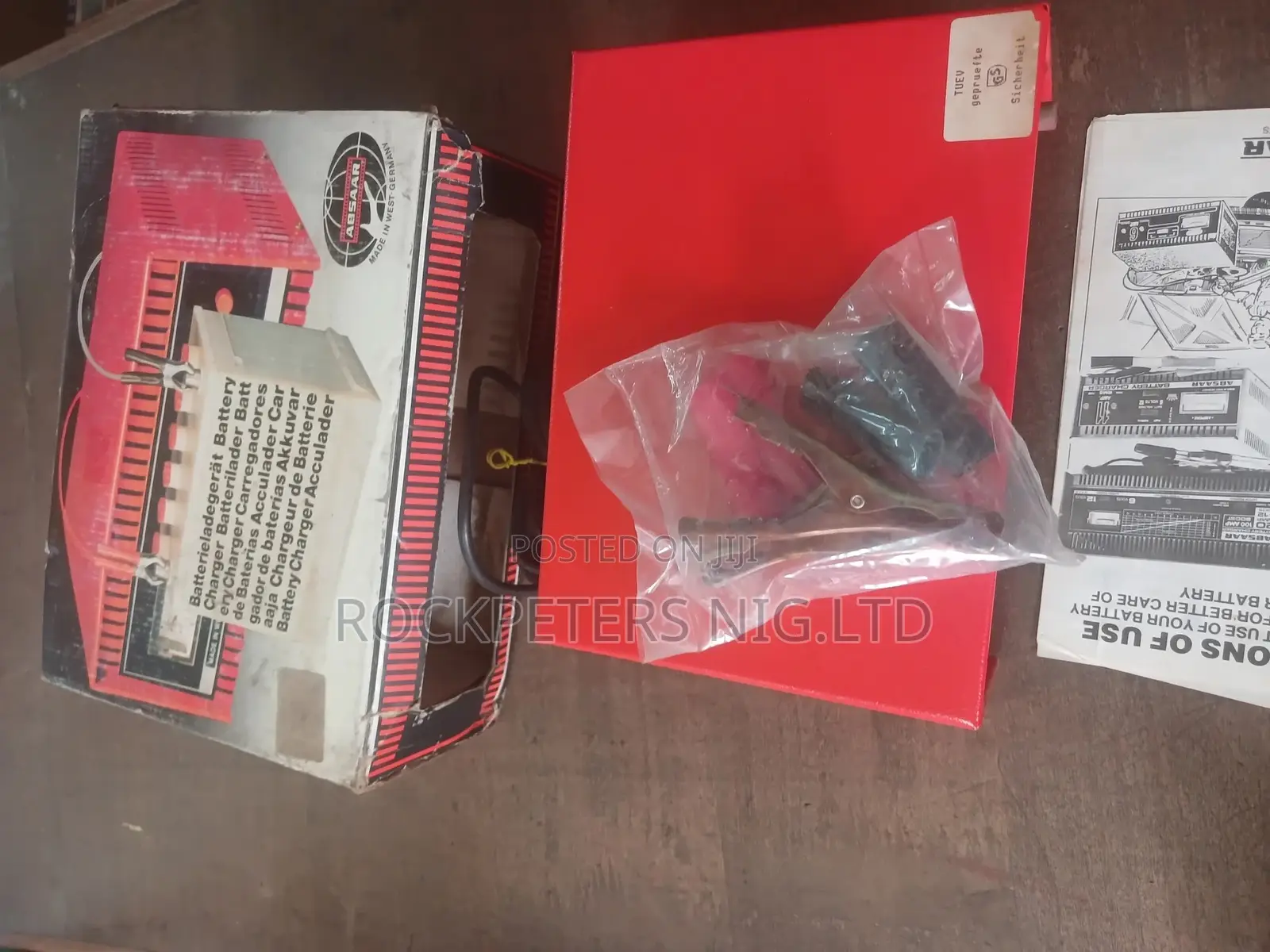 Absaar 6amps 12V Battery Charger
