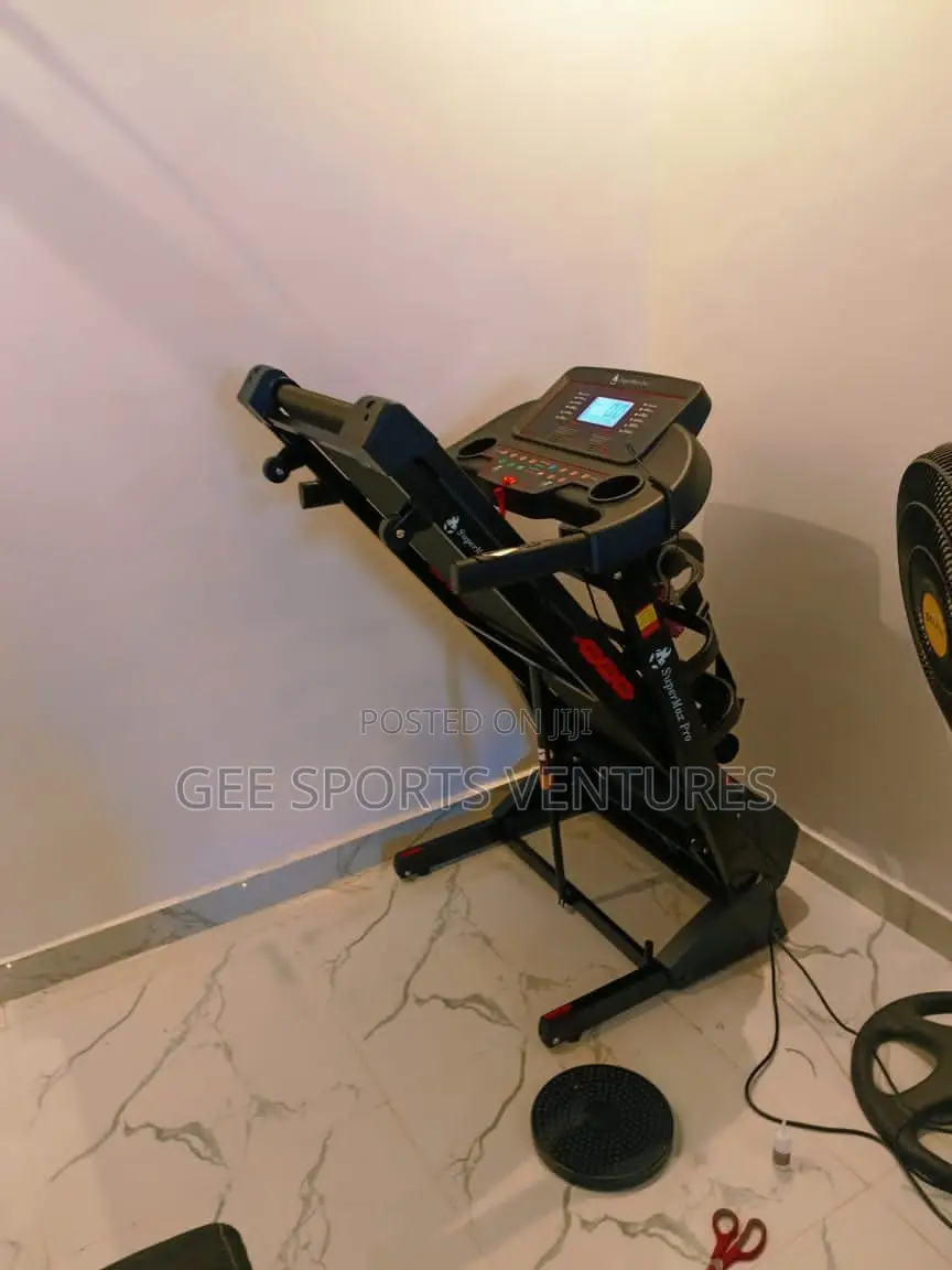 2.5hp Neat Treadmill With Massager Twister and Dumbbells