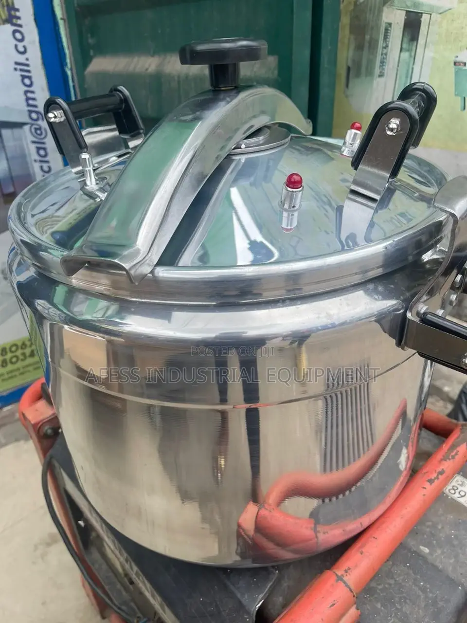 Pressure Cooking Pot