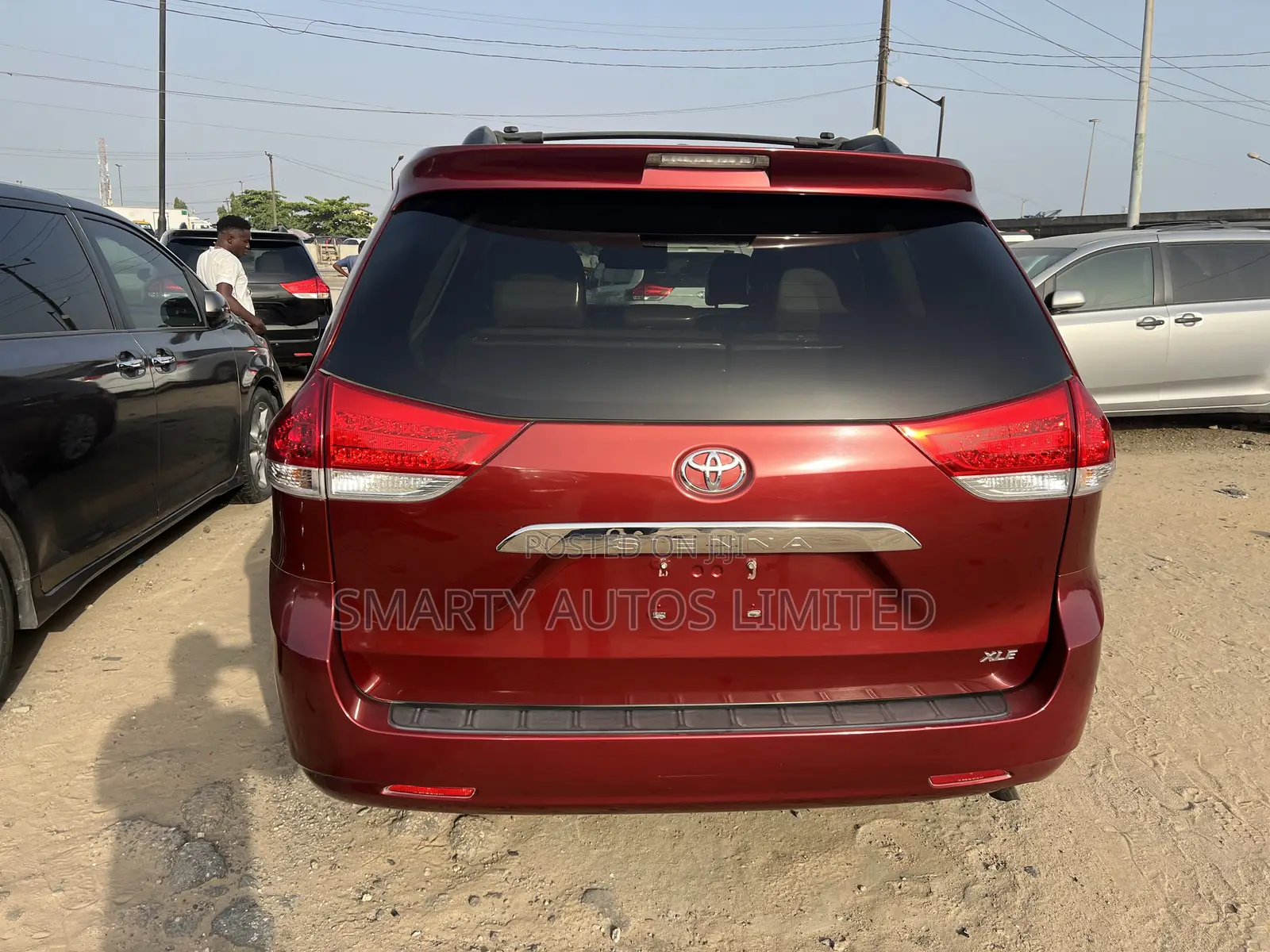 Toyota Sienna 2015 Red