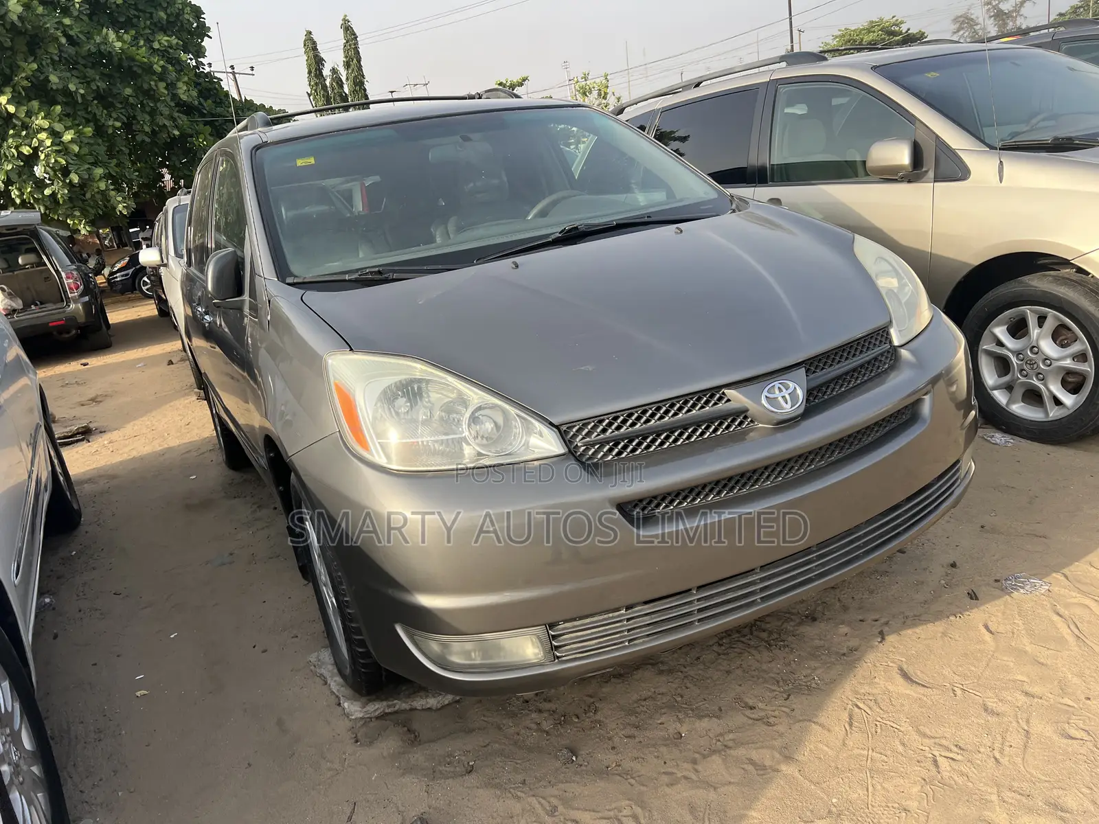 Toyota Sienna 2005 Gray