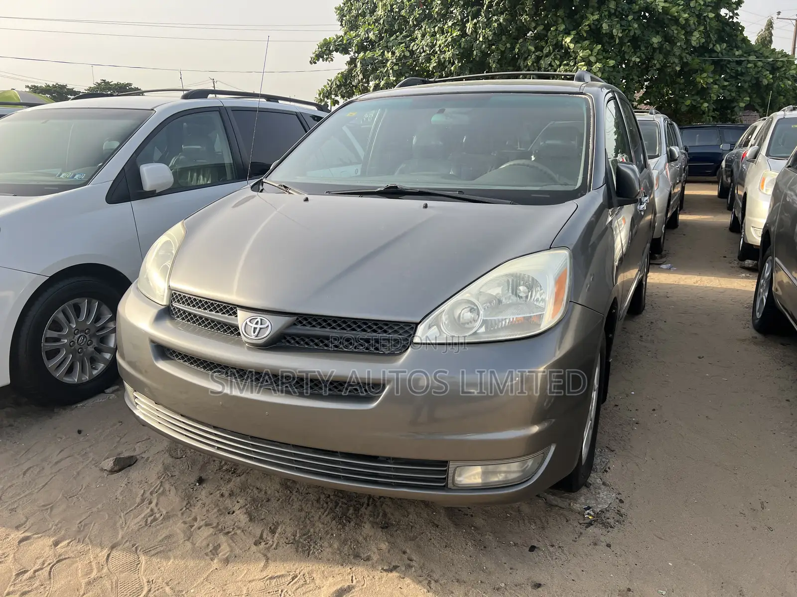 Toyota Sienna 2005 Gray