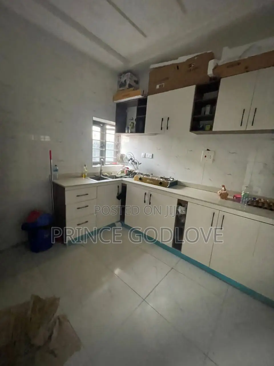 2bdrm Block of Flats in Citizen Avenue, Dawaki for rent