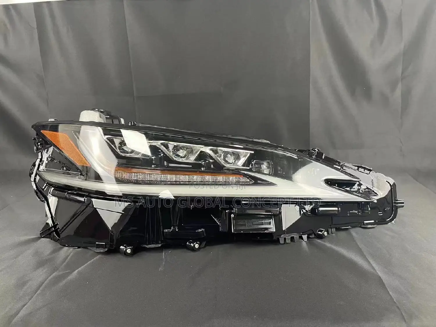Lexus ES350 2019/2020 Headlights
