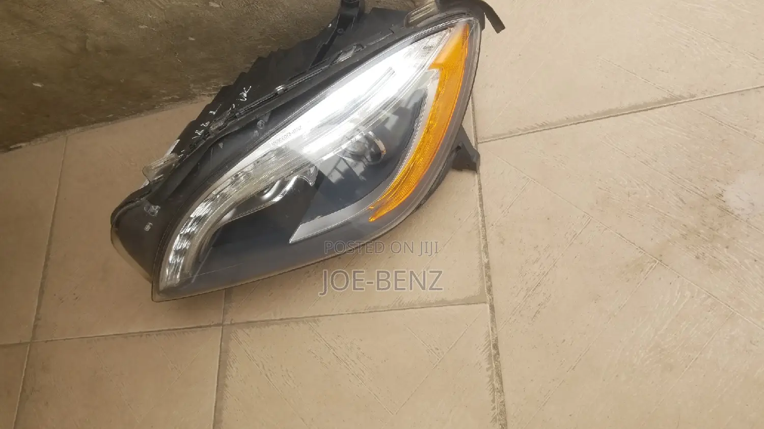 Ml350 2014 LED Left Side Headlights With Chargers