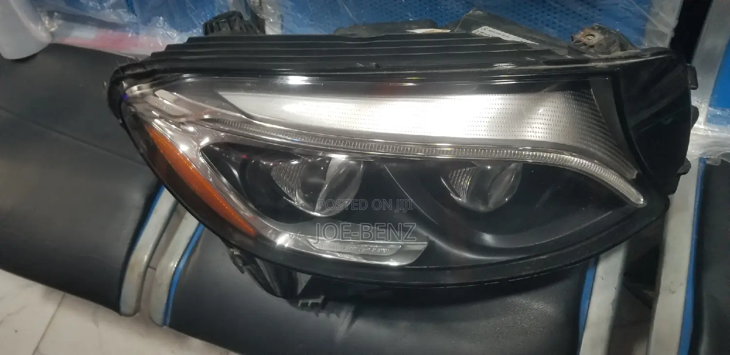GLC300 2018 Complete Double Charger Headlight With Chargers