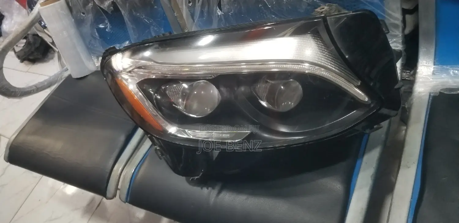 GLC300 2018 Complete Double Charger Headlight With Chargers