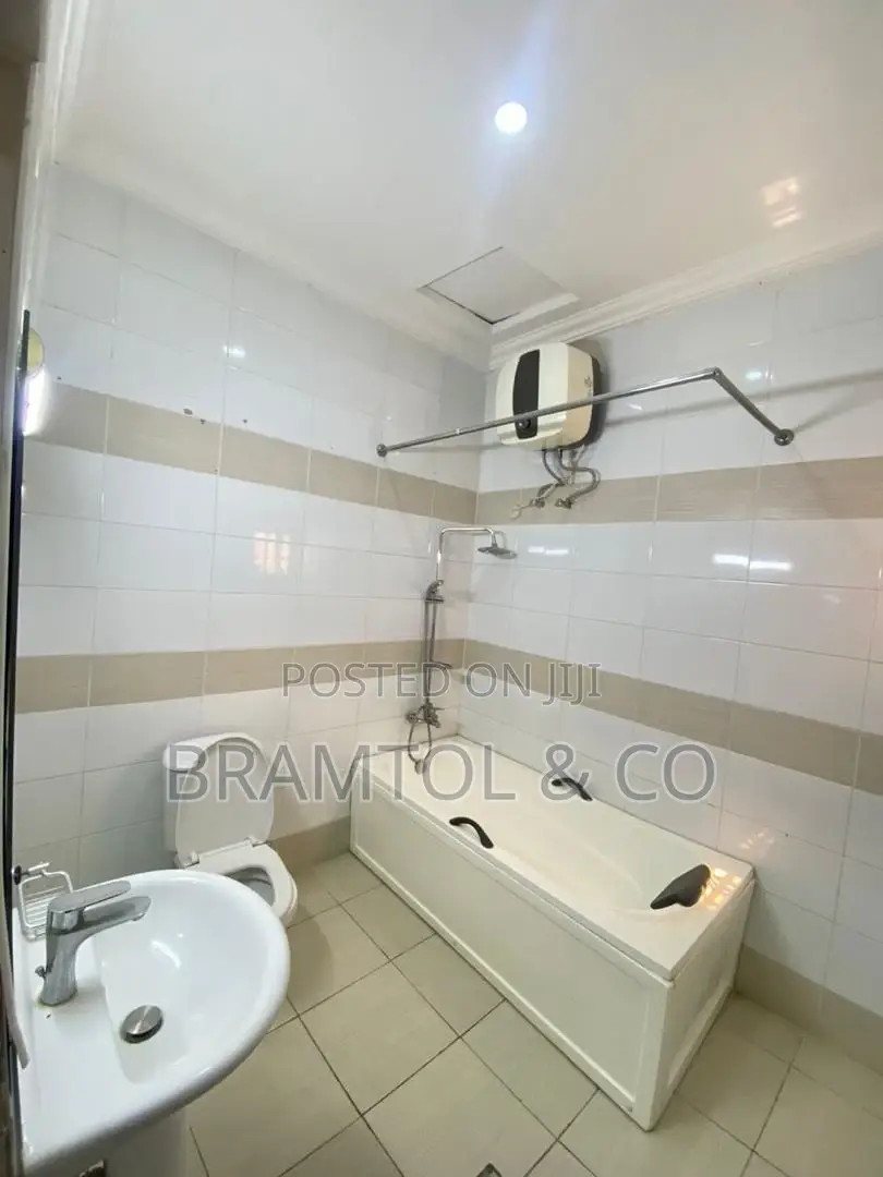 4bdrm Townhouse / Terrace in Life Camp for rent