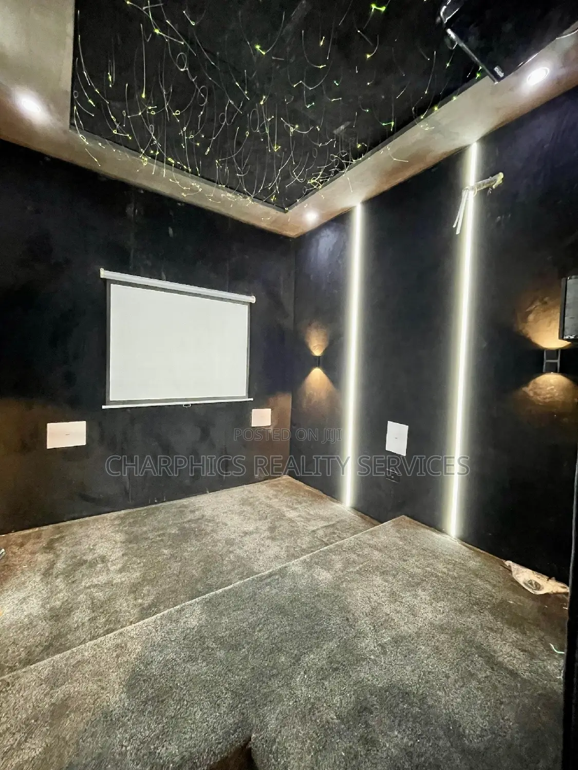 5bdrm Duplex in Ikota for sale