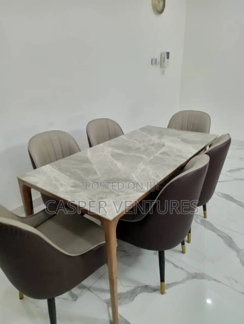 Furnished 3bdrm Apartment in Osh, Ikoyi for rent