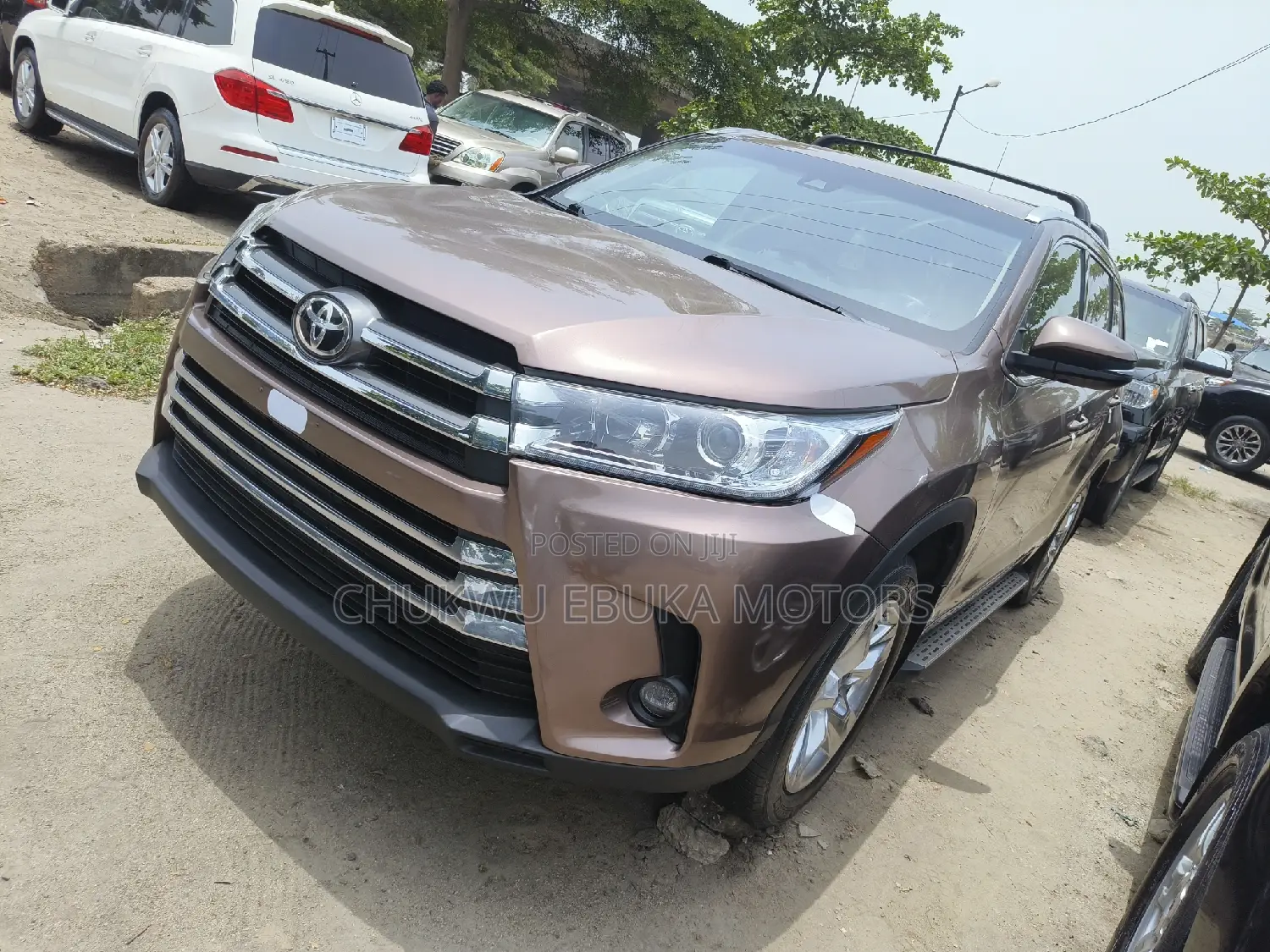 Toyota Highlander 2018 Brown