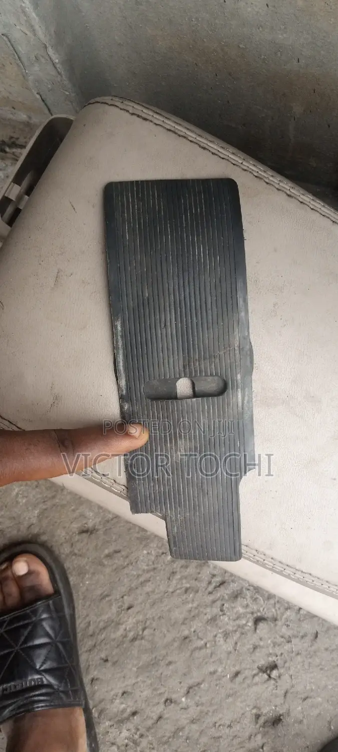 Is250 Hand Gear Control Case Inner Cover