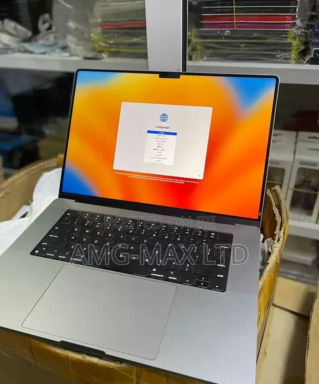 Laptop Apple MacBook Pro 2021 M1 32GB Apple M1 Pro SSD 512GB