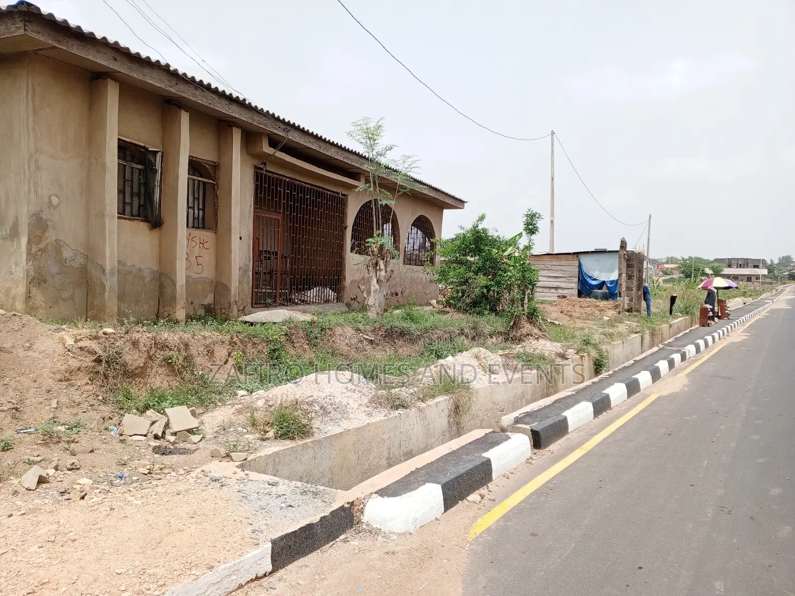 Commercial 1200m2 Plot of Land on Akala Express