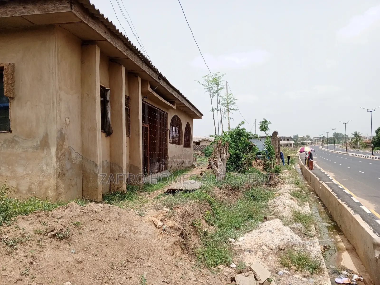 Commercial 1200m2 Plot of Land on Akala Express