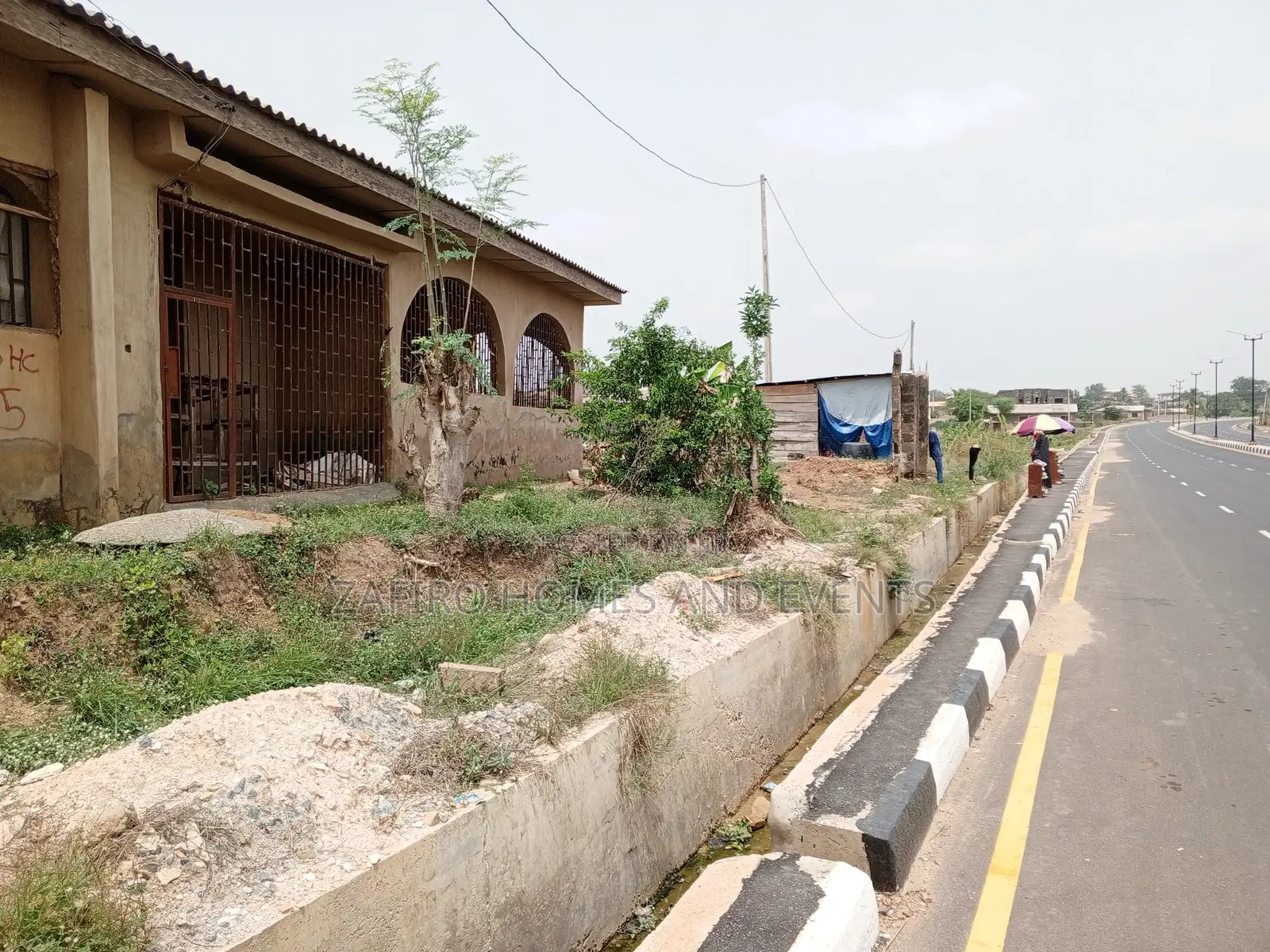 Commercial 1200m2 Plot of Land on Akala Express