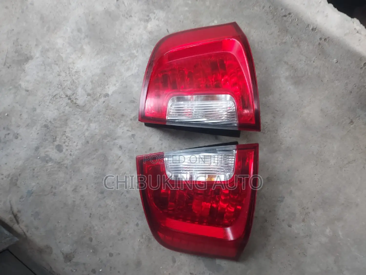 Light Ford Edge 2012