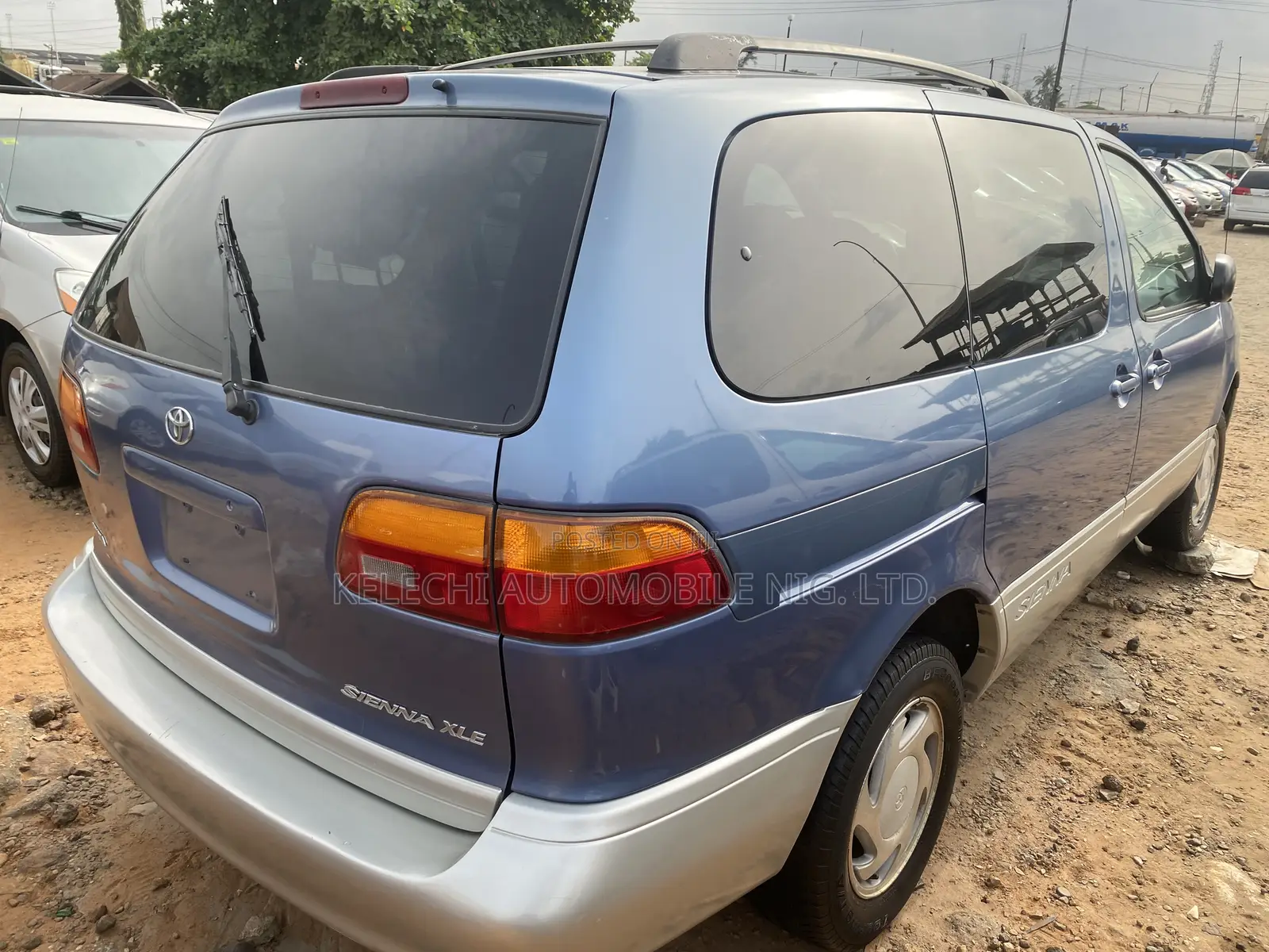 Toyota Sienna XLE 2001 Blue